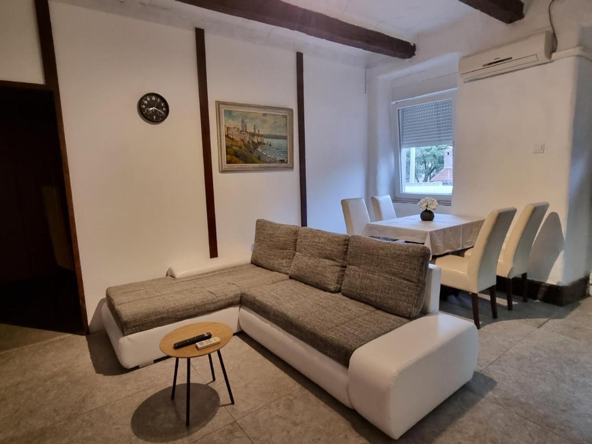 Apartment Rino Rijeka Bagian luar foto